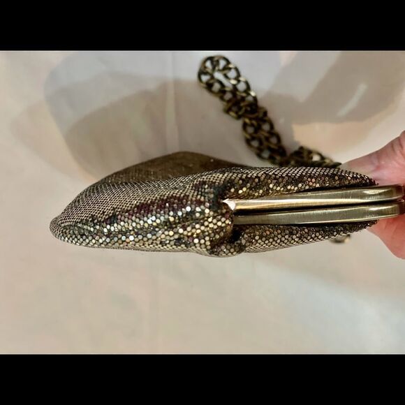 Express Gold and Brass clamshell clutch, brass chain lined in champagne satin - Picture 11 of 12